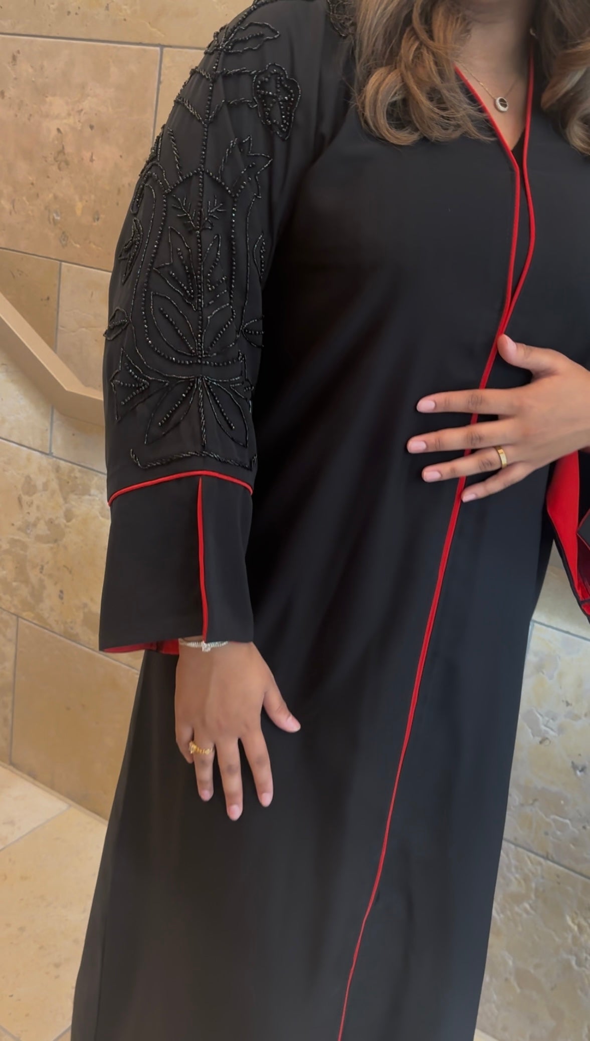 Rouge Noire Abaya Deluxe + GRATIS HIJAB